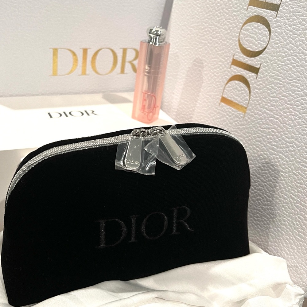 🆕Dior bundle Addict Lip Glow Actual size 
with Dior Black velvet Pouch - Picture 8 of 11